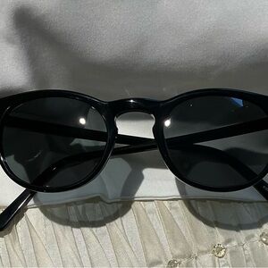 New Andrew Marc Chic Black Sunglasses with Case